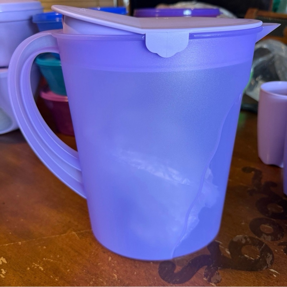 Tupperware Impressions Pitcher